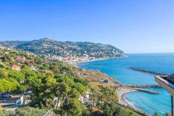 Sale Appartamento, Bordighera