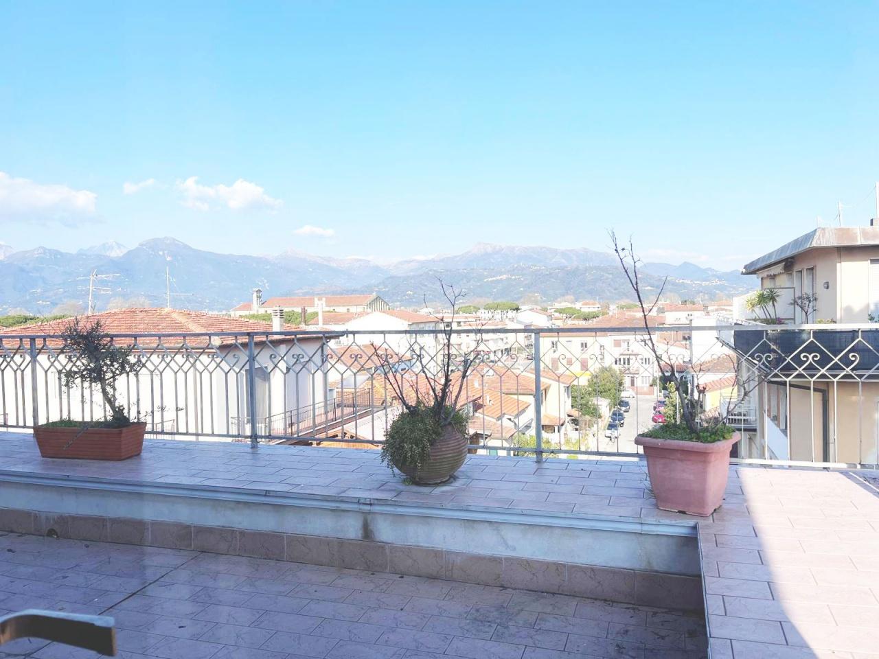 Vendita Eptavani, Viareggio foto
