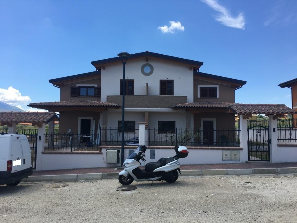 Vendita Pentavani, Rosciano foto