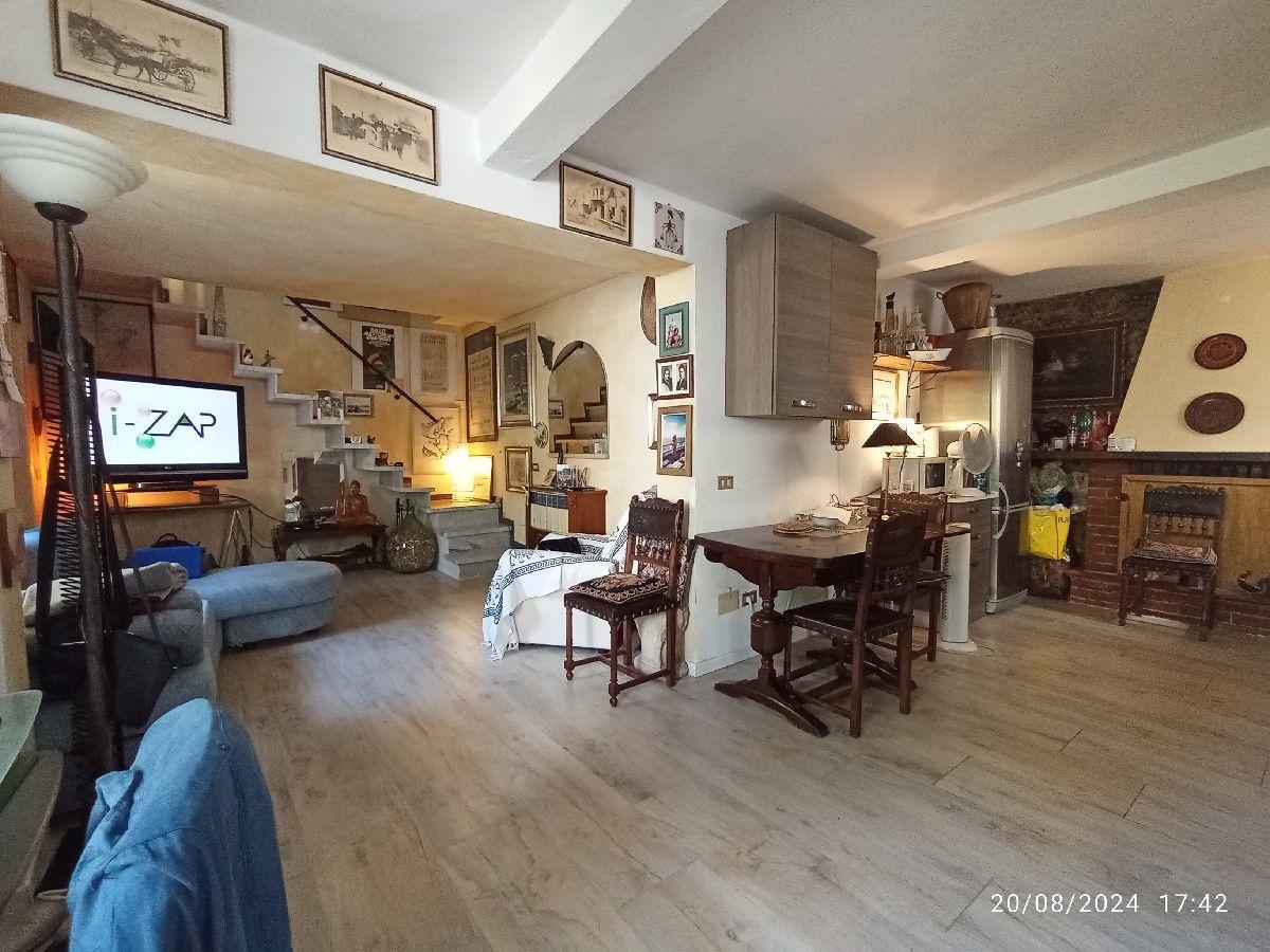 Vendita Quadrivani, Camaiore foto