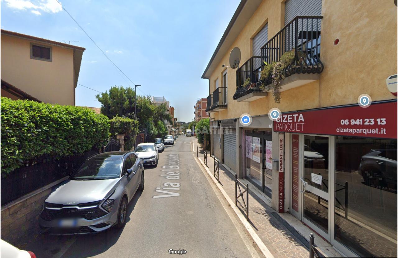 Affitto 1 vetrina, Grottaferrata foto