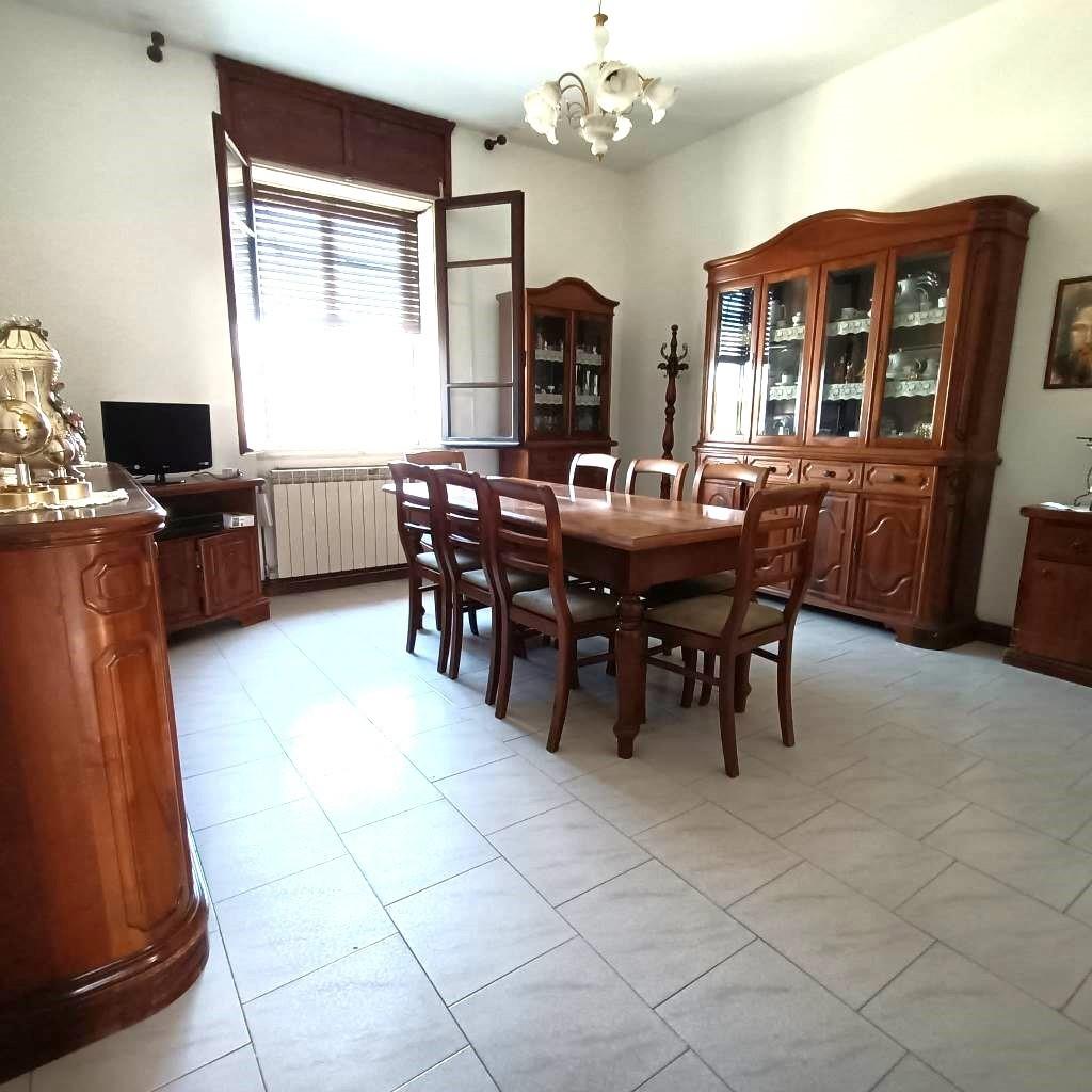 Vendita Esavani, Castelguglielmo foto