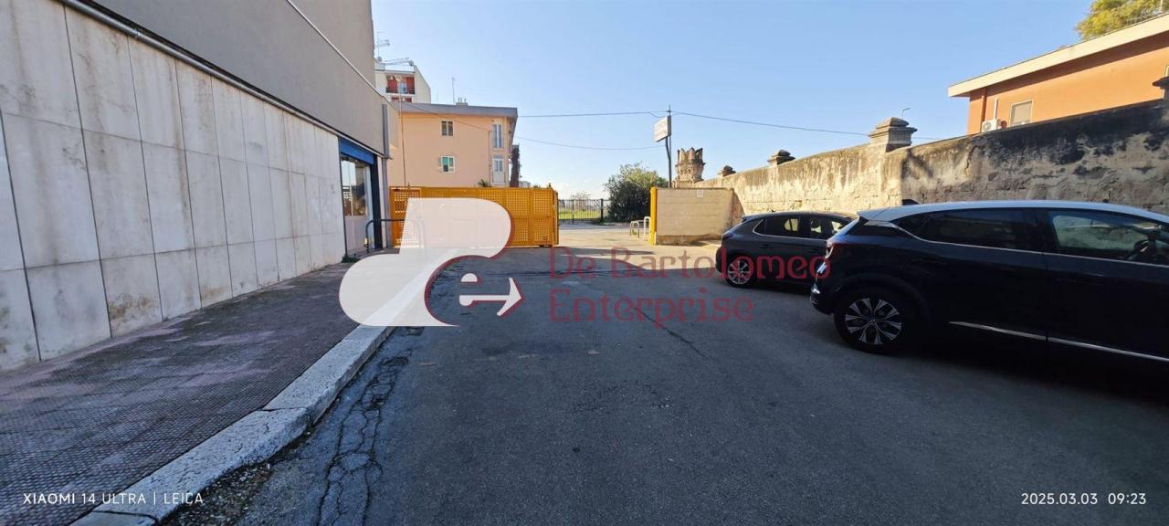 Vendita Magazzino, Bari foto