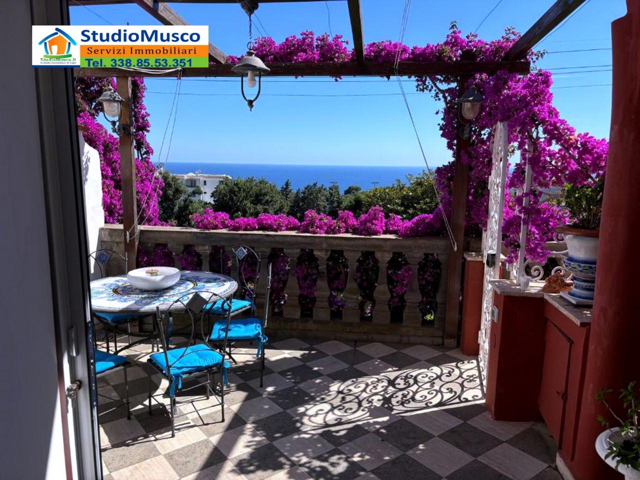 Vendita Quadrivani, Capri foto