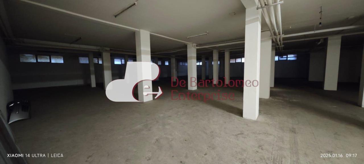 Vendita Magazzino, Bari foto
