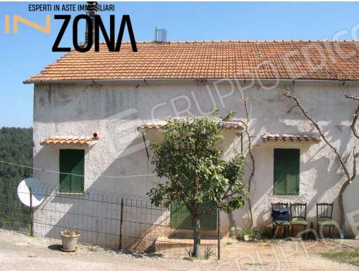 casa indipendente in vendita ad Ischitella