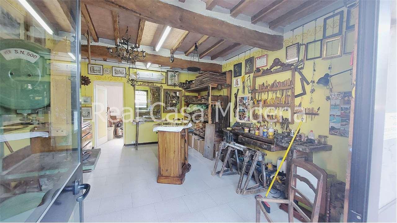 Vendita vendita, Modena foto