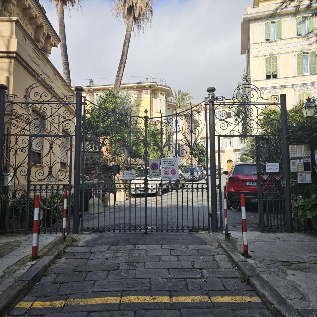 Vendita Bivani, Sanremo foto