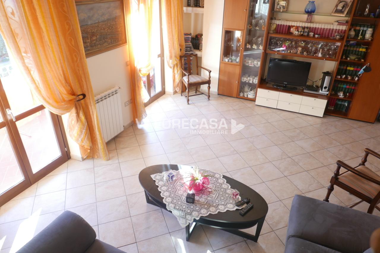 Vendita Esavani, Carrara foto