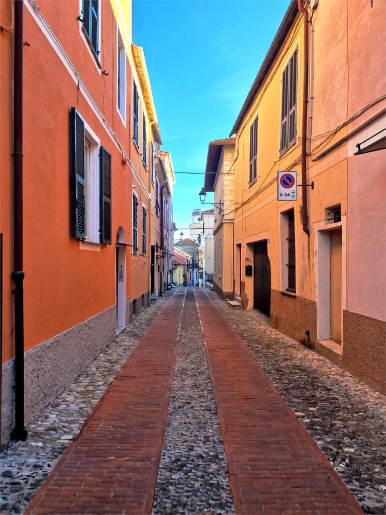 Sale vendita, Diano Castello foto