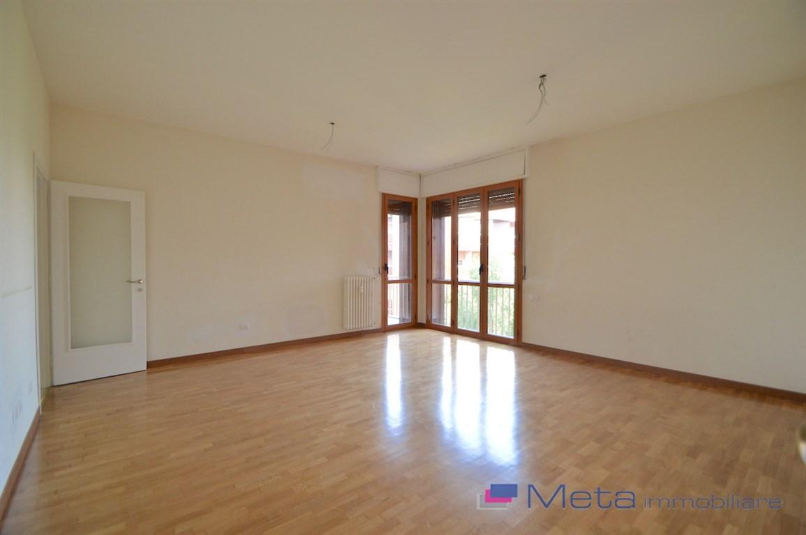 Affitto Appartamento, San Donato Milanese foto