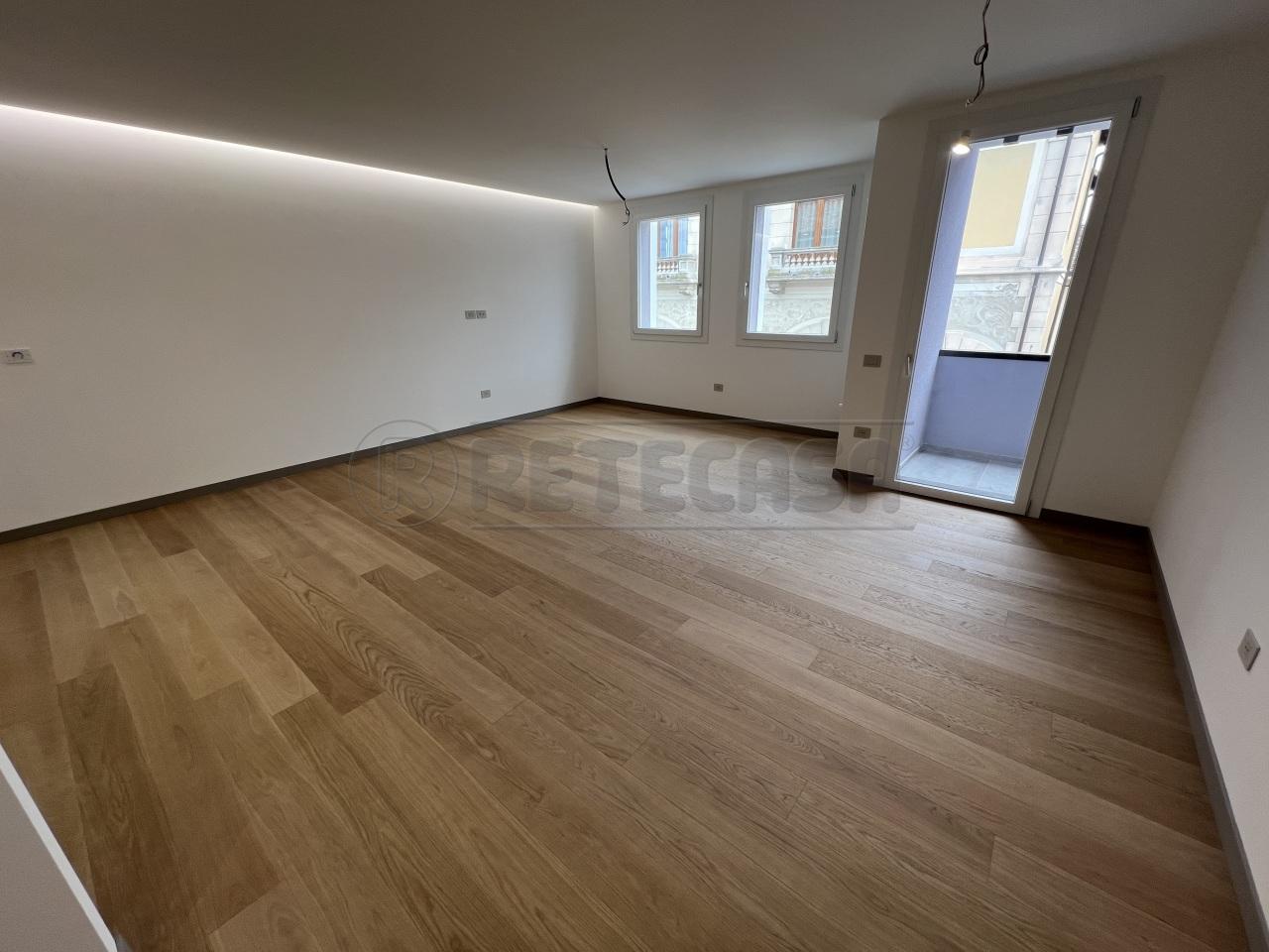 Vendita Pentavani, Palmanova foto