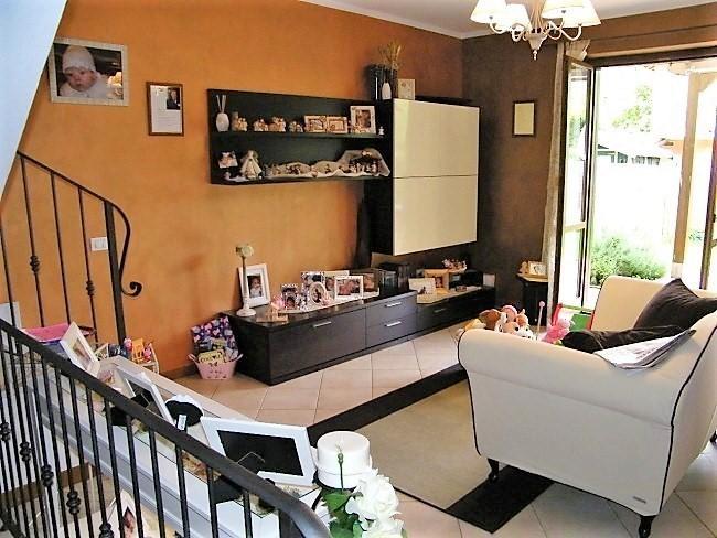 Vendita Casa indipendente, Massa foto