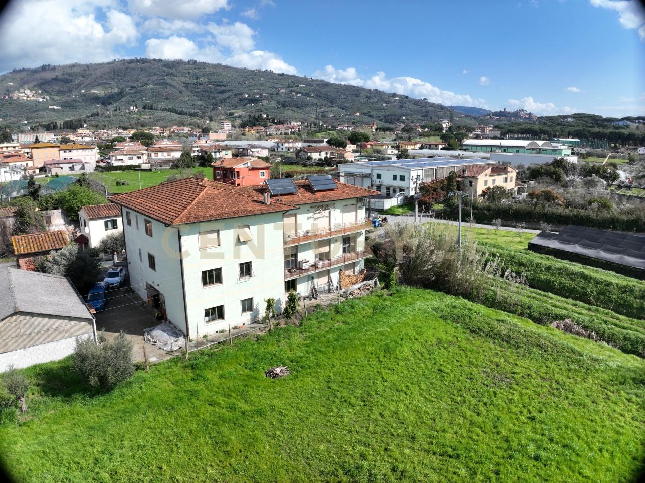 Vendita Multivani, Pescia foto