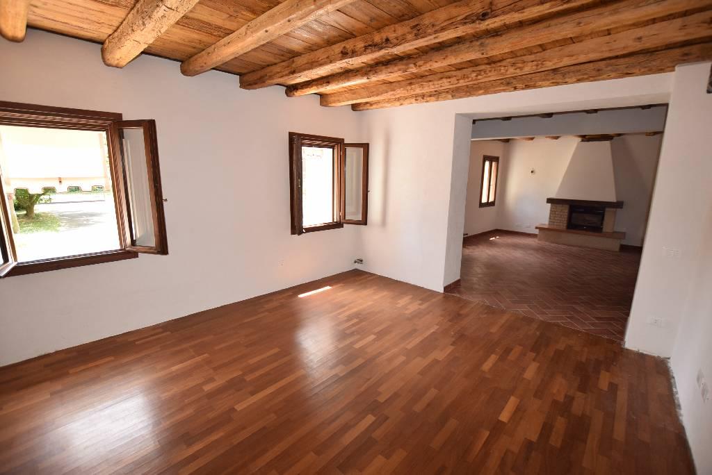 Vendita Multivani, Volpago del Montello foto