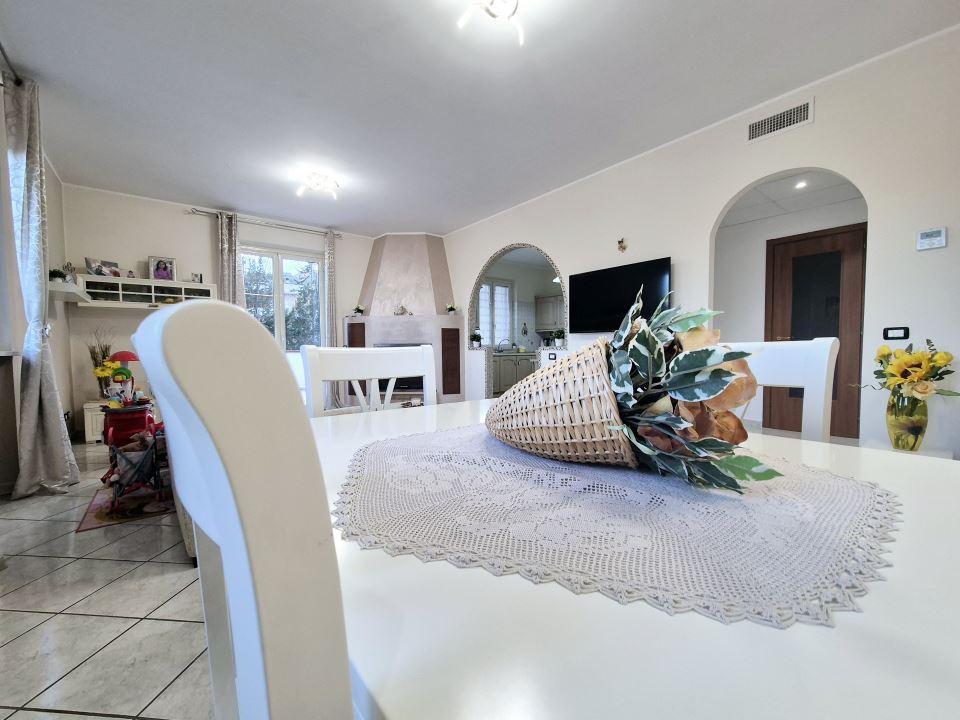 Vendita Multivani, Cugnoli foto