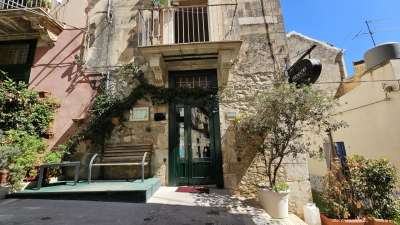 Vendita Quadrivani, Modica
