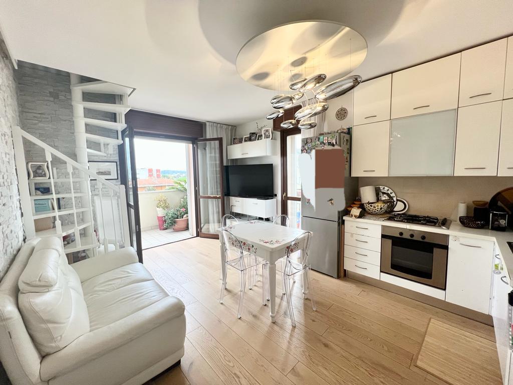 Vendita Quadrivani, Rimini foto