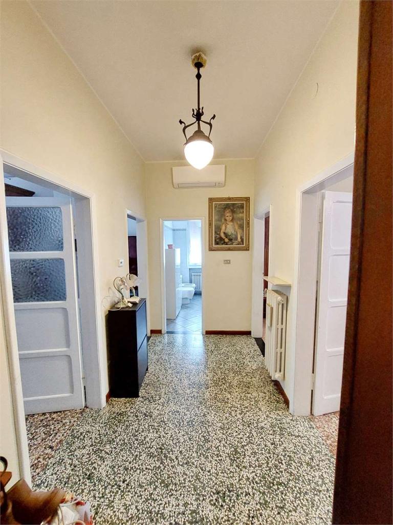 Affitto affitto, Modena foto