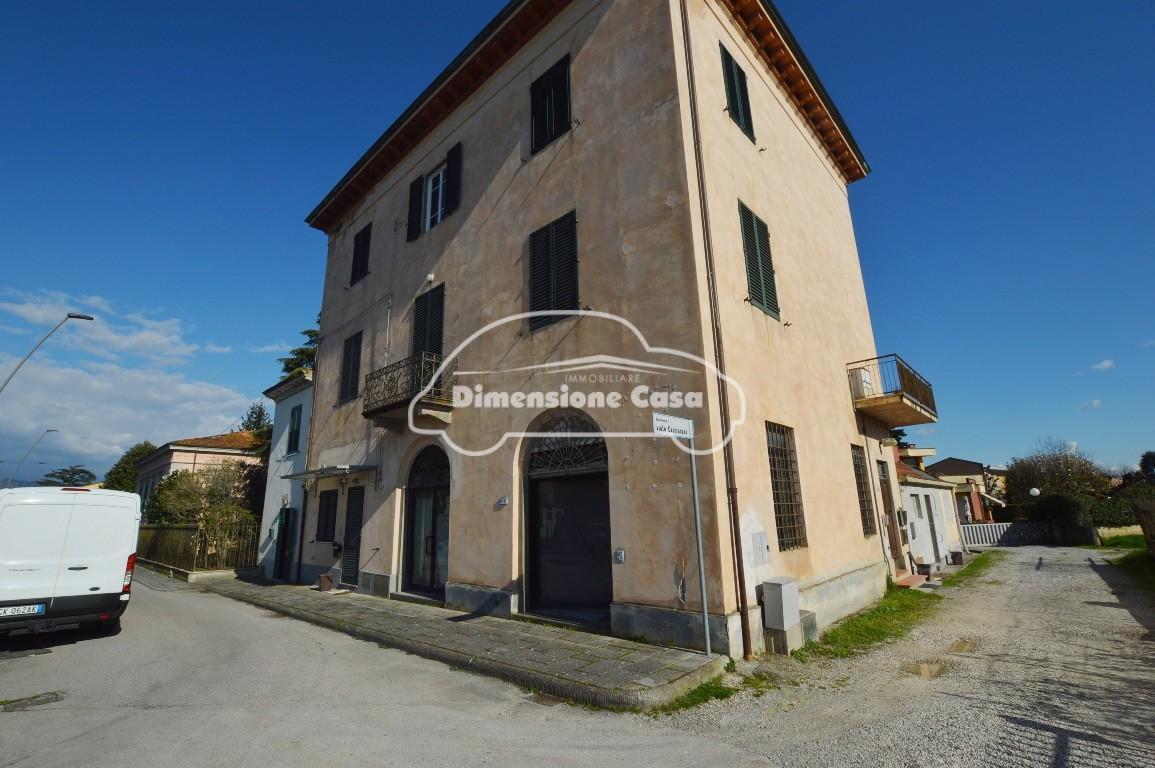 Vendita Appartamento, Lucca foto