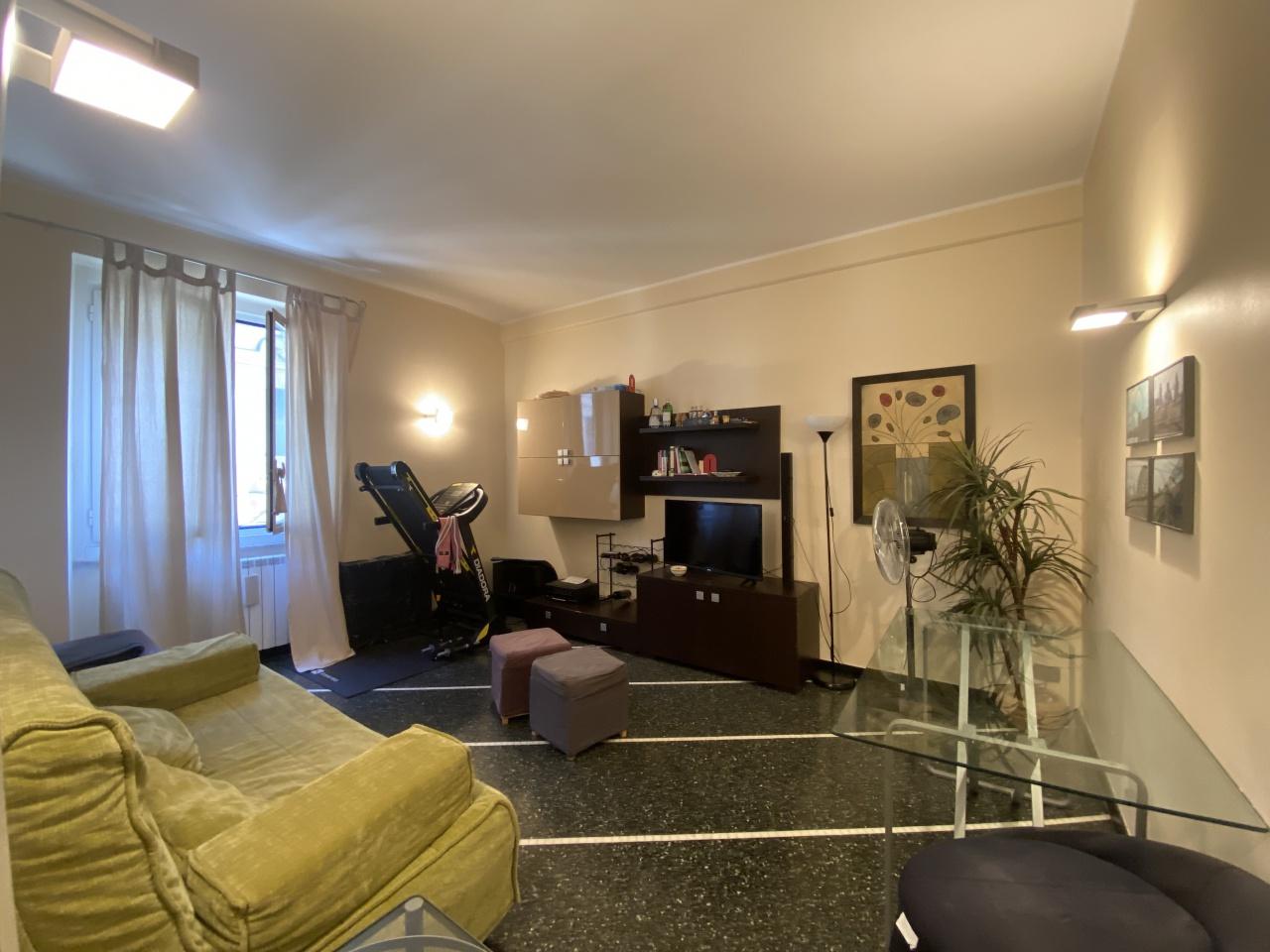Vendita Bivani, Genova foto