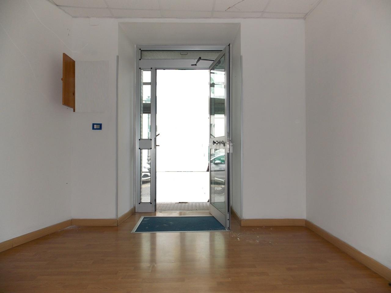 Affitto 1 vetrina, Catanzaro foto