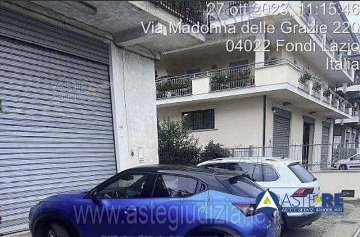 Vendita Eptavani, Fondi foto