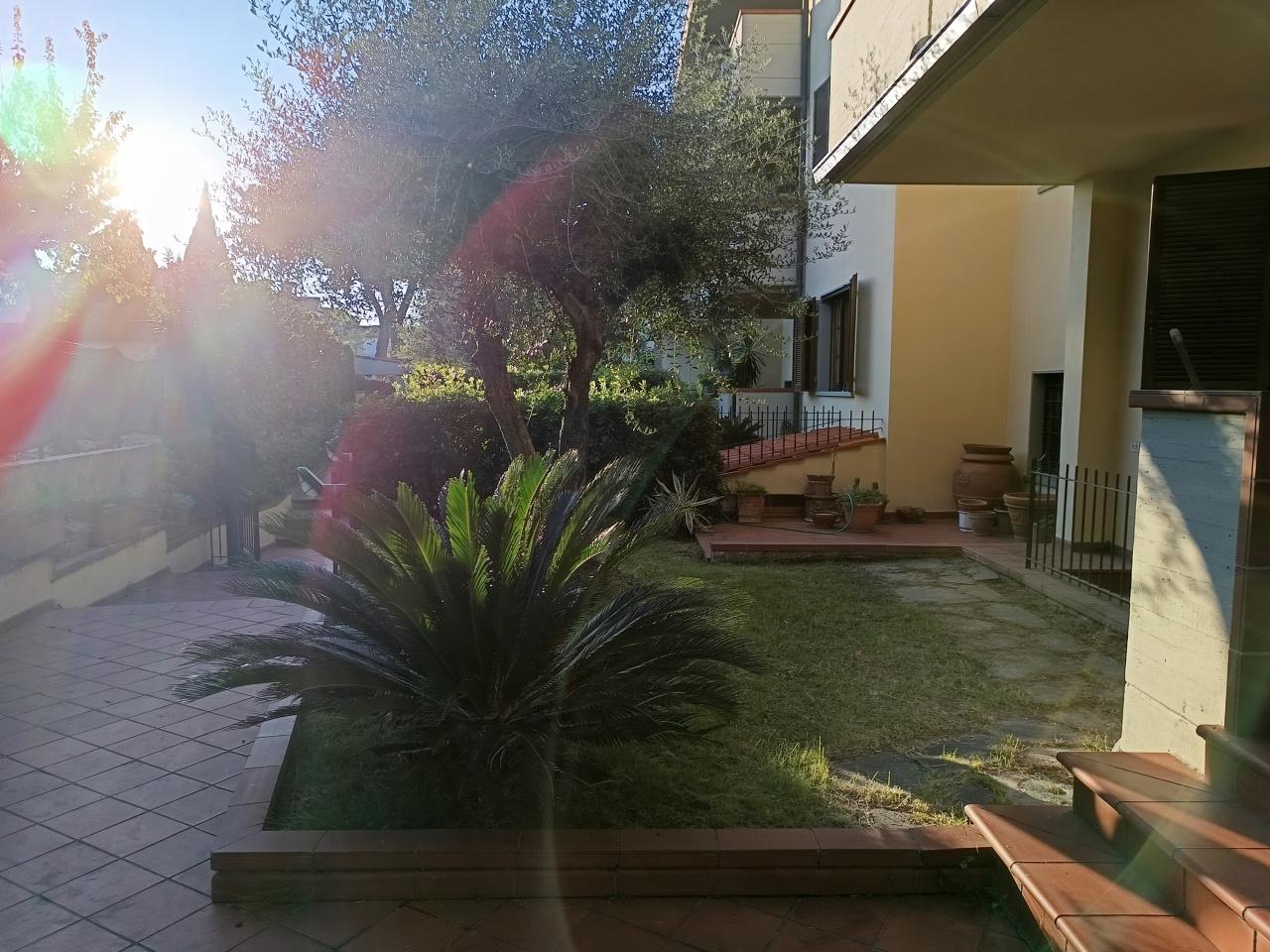 Vendita Esavani, Prato foto