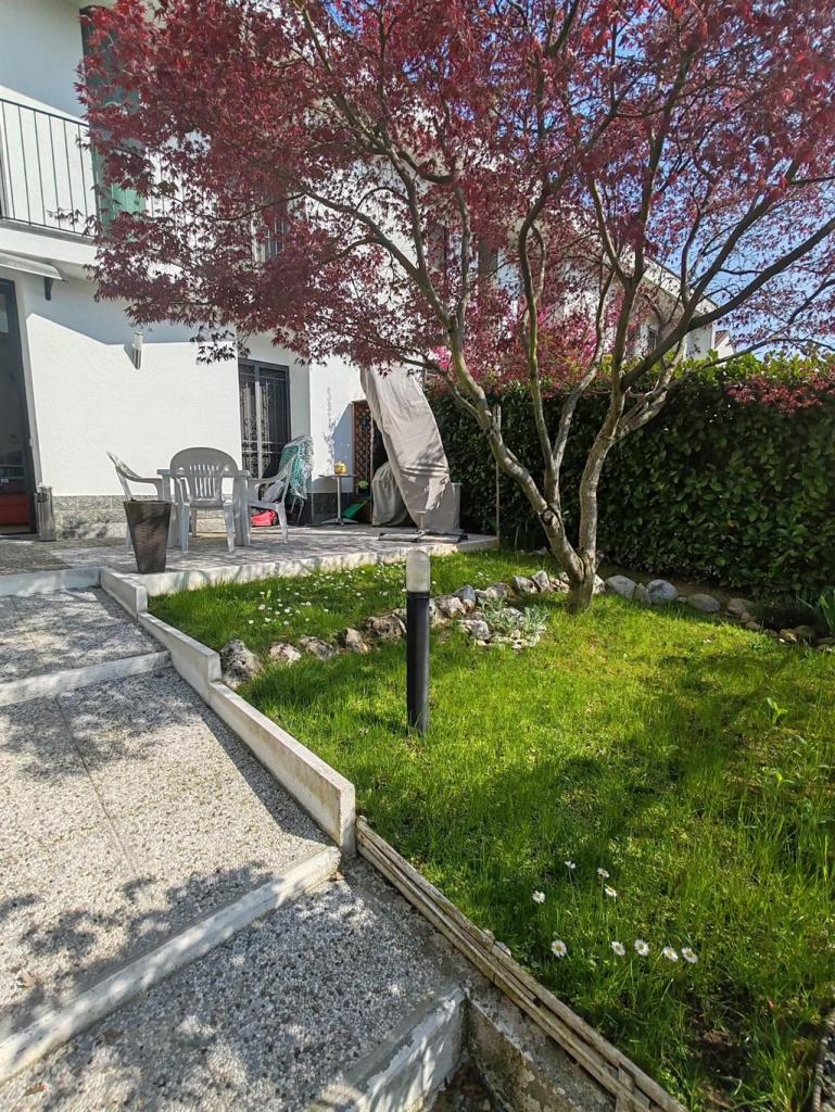 Vendita Villa a schiera, Solaro foto