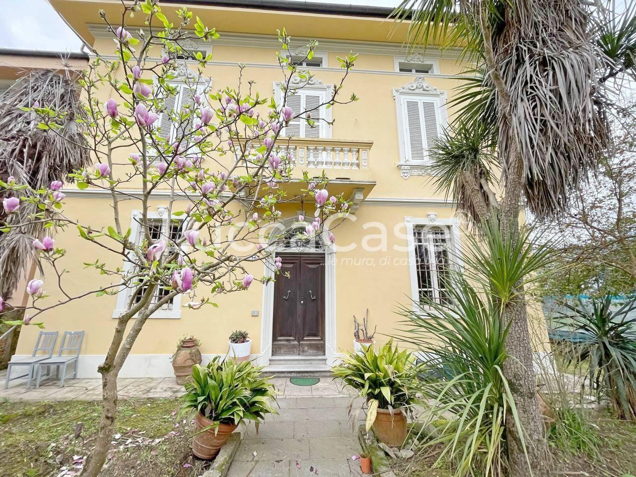 Vendita Villa, Lucca foto