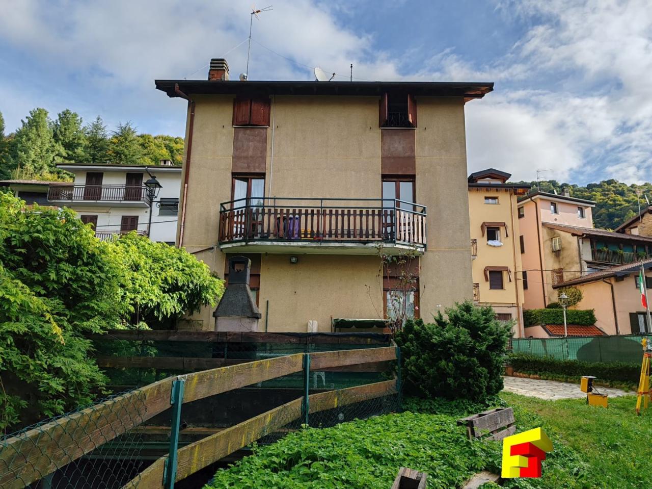 Vendita Trivani, Moggio foto