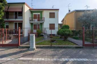 Vendita Villa bifamiliare, Novate Milanese Vendita Villa bifamiliare, Novate Milanese