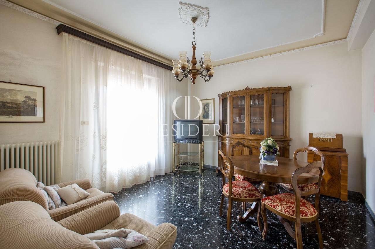 Vendita STABILE, Cinigiano foto