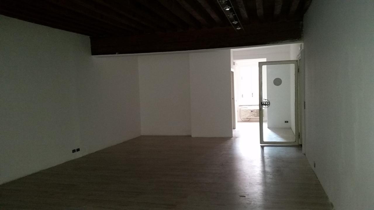 Vendita Trivani, Lucca foto