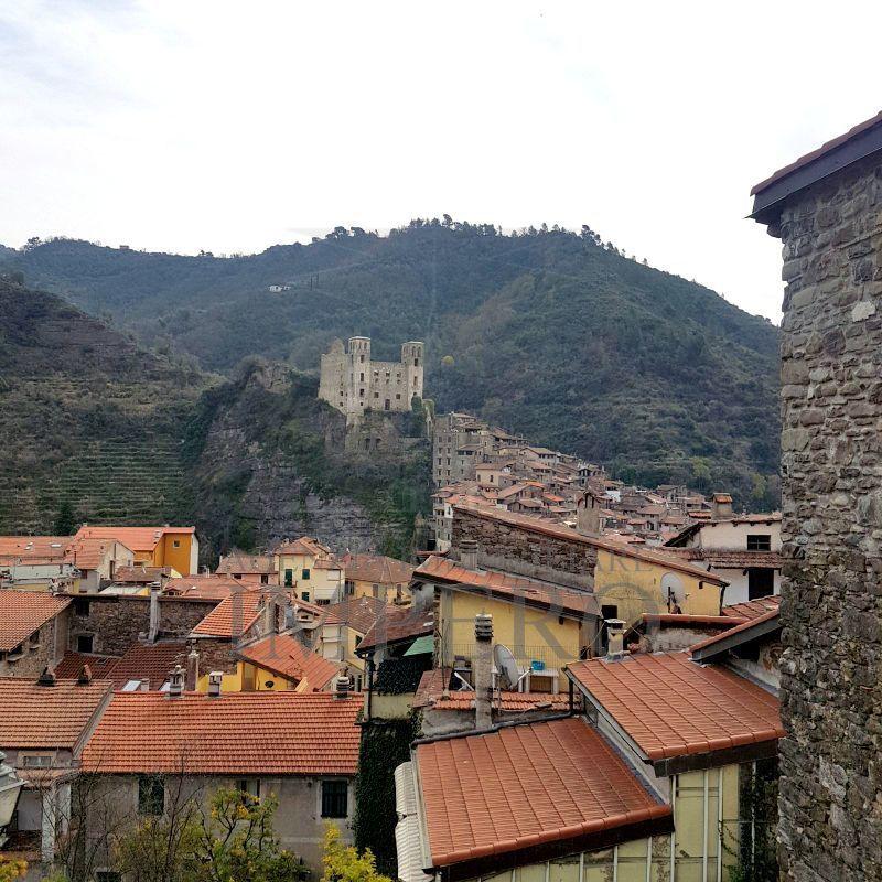 Vendita Quadrivani, Dolceacqua foto
