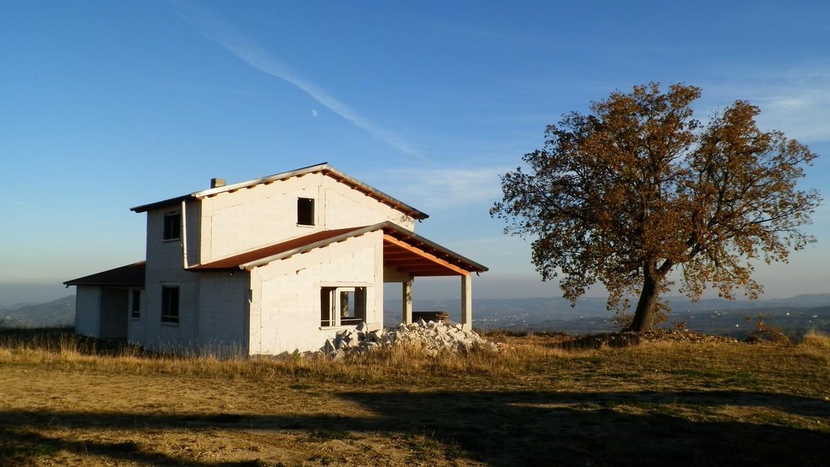 Vendita Pentavani, Montebello di Bertona foto
