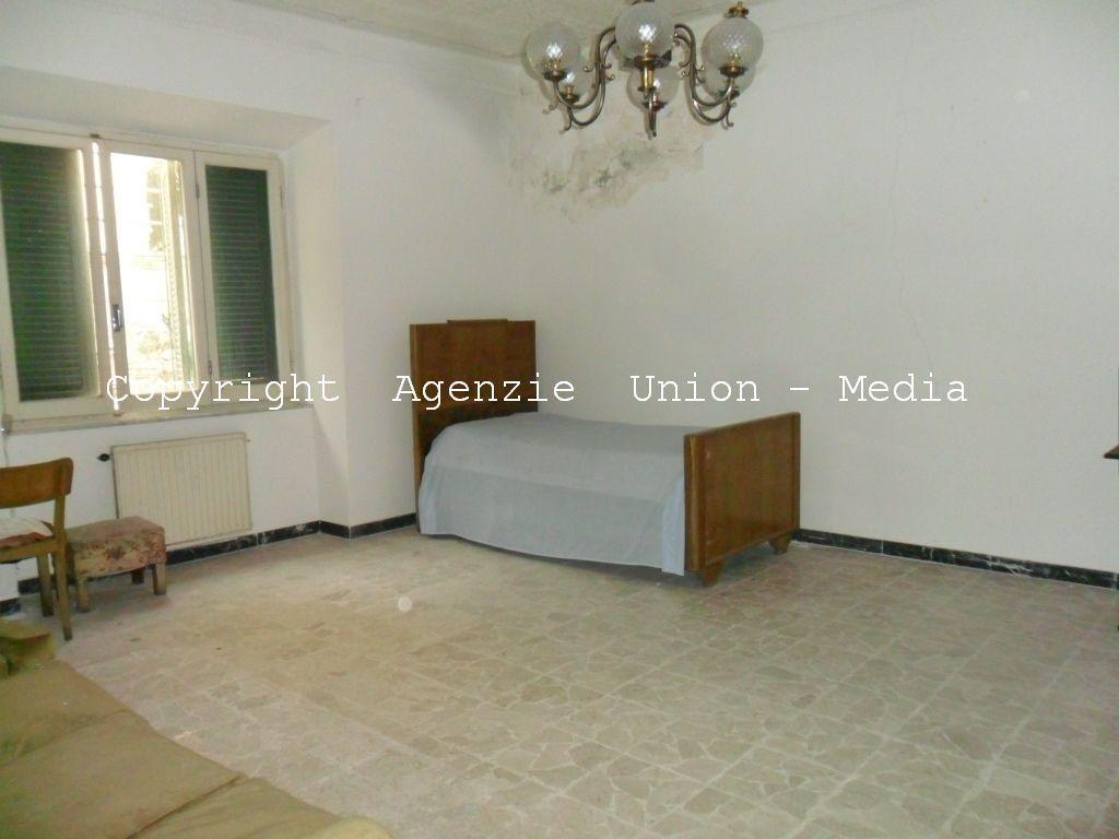 Vendita Multivani, Luni foto