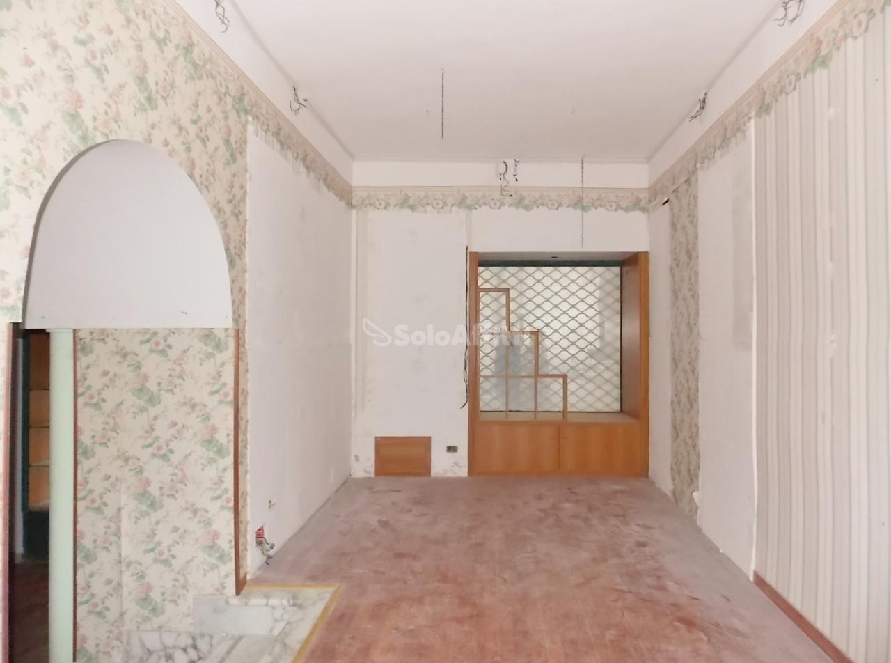 Affitto 2 vetrine, Catanzaro foto