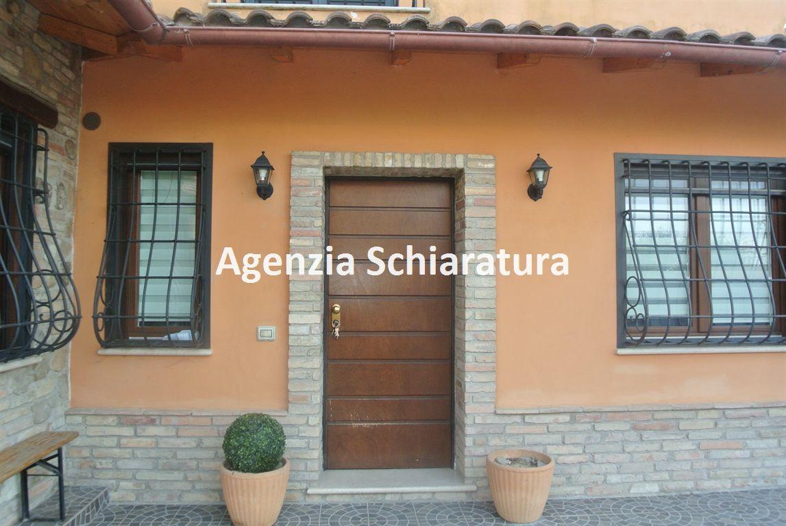 Vendita Villa a schiera, Vallefoglia foto
