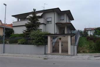 Vendita Villa trifamiliare, Vallefoglia Vendita Villa trifamiliare, Vallefoglia