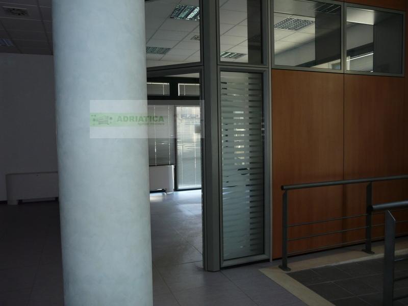 Affitto Locale commerciale, San Benedetto del Tronto foto