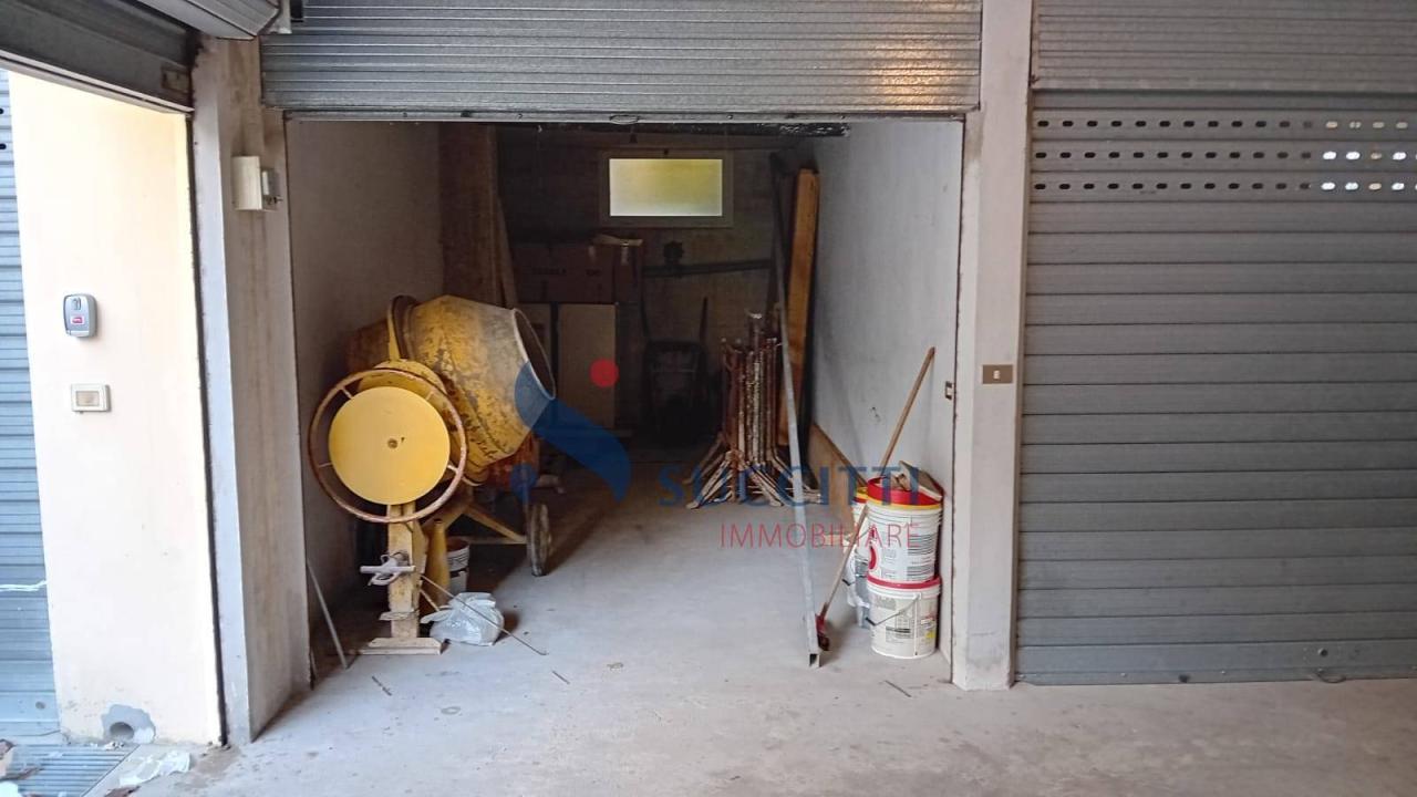 Vendita Box, Alba Adriatica foto