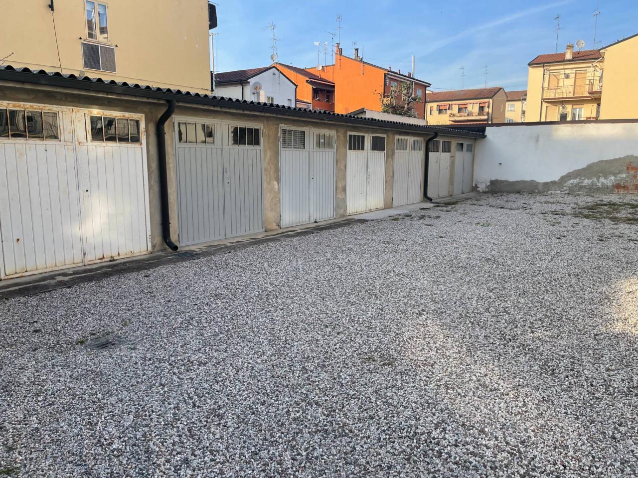 Vendita Box, Ferrara foto