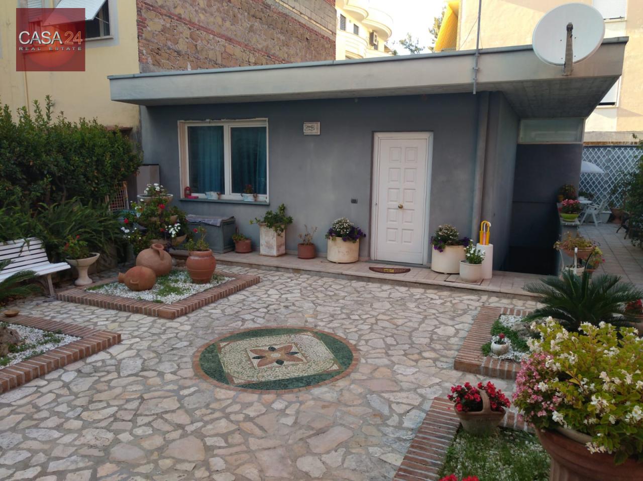 Vendita Villa, Latina foto