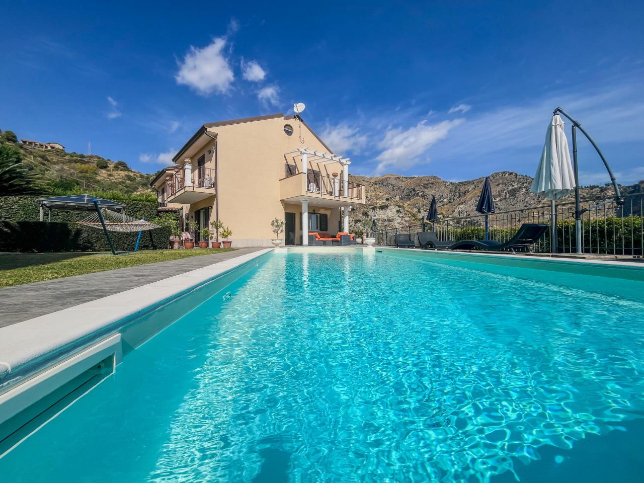 Vendita Multivani, Taormina foto