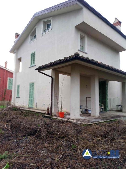 Vendita Esavani, Lucca foto