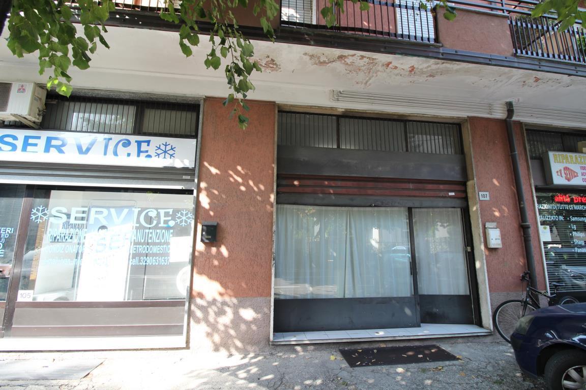 Vendita Negozio, Senago foto