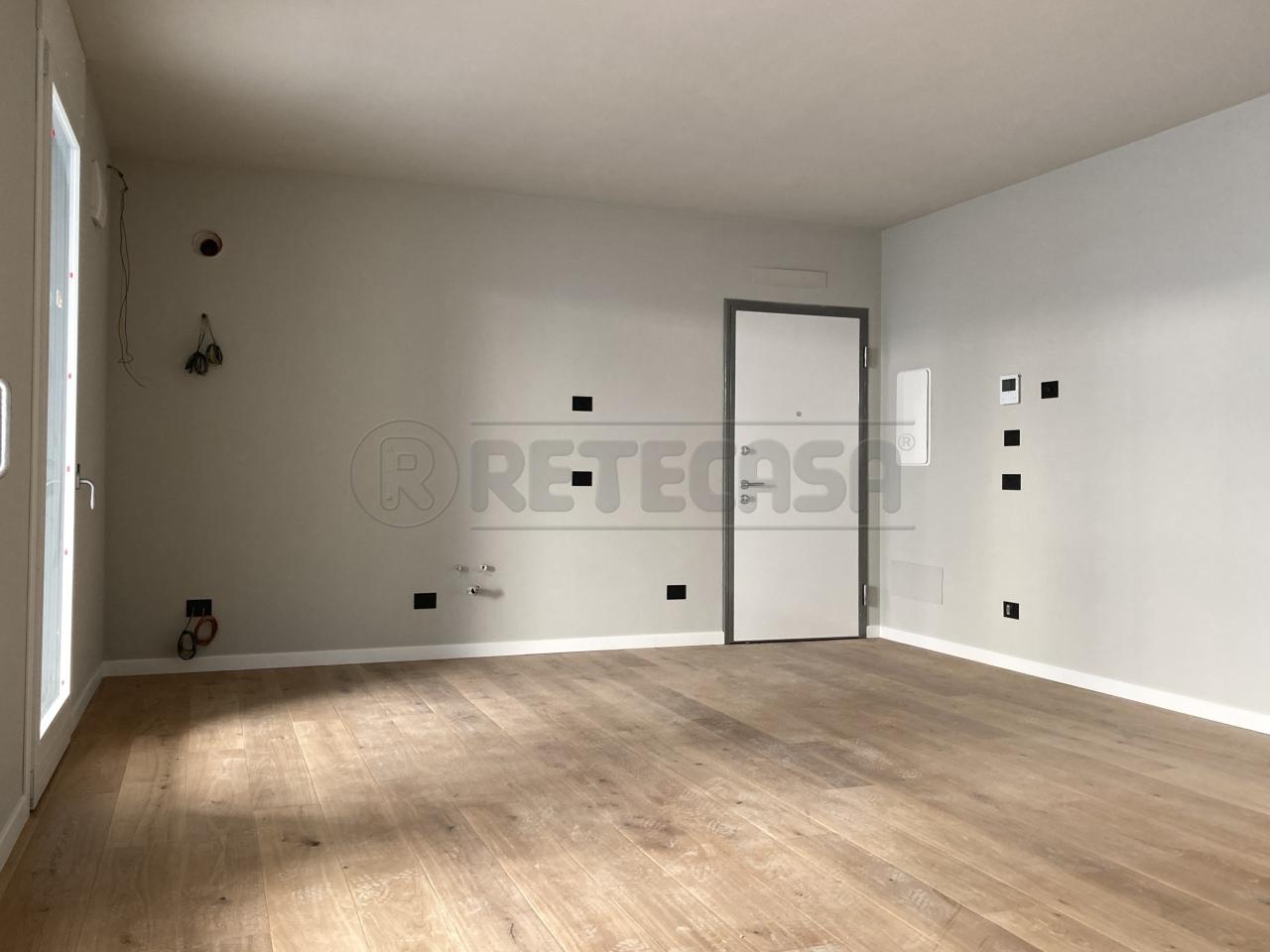 Vendita Trivani, Crema foto