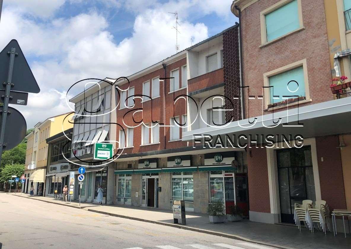 Vendita vendita, Argenta foto