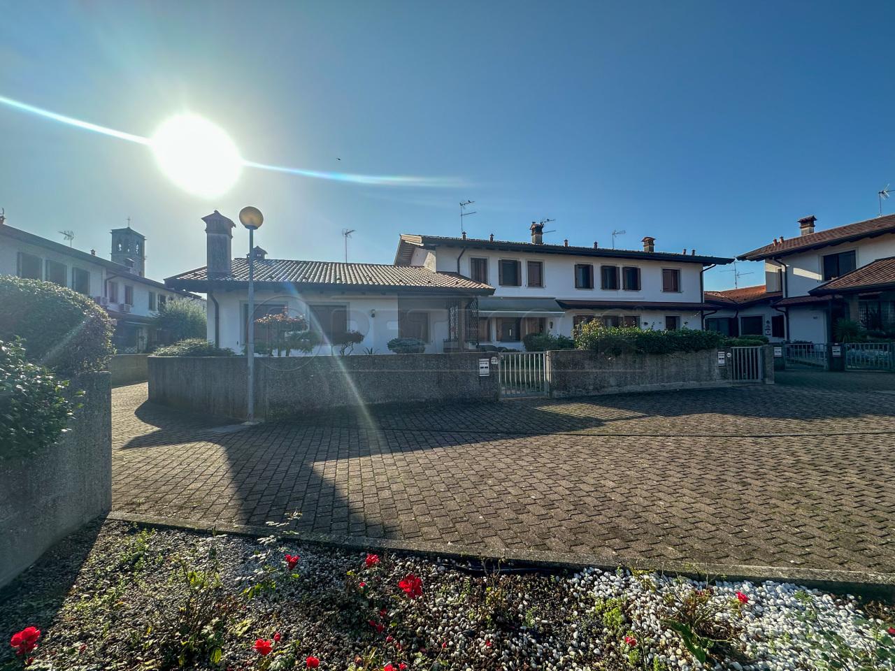 Vendita Esavani, Pocenia foto